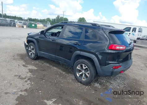 2018 Jeep Cherokee Trailhawk 4X4 from USA, damaged, VIN 1C4PJMBX3JD591769